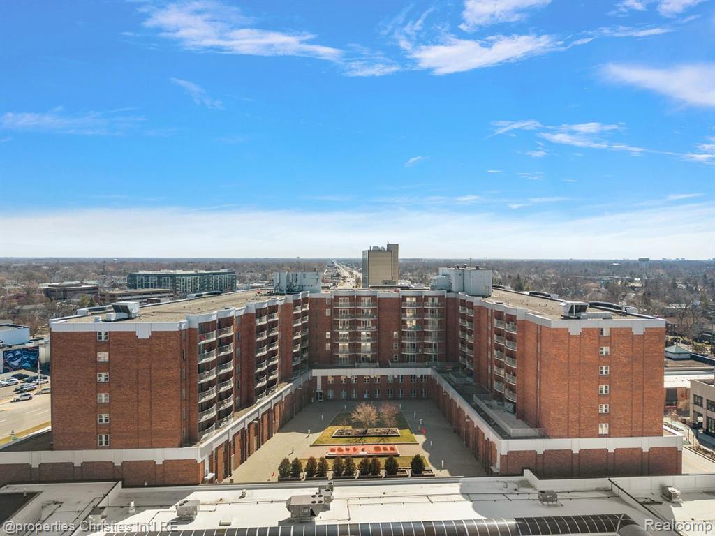 411 S Old Woodward Avenue, 821, Birmingham, MI 48009 — Photo 2