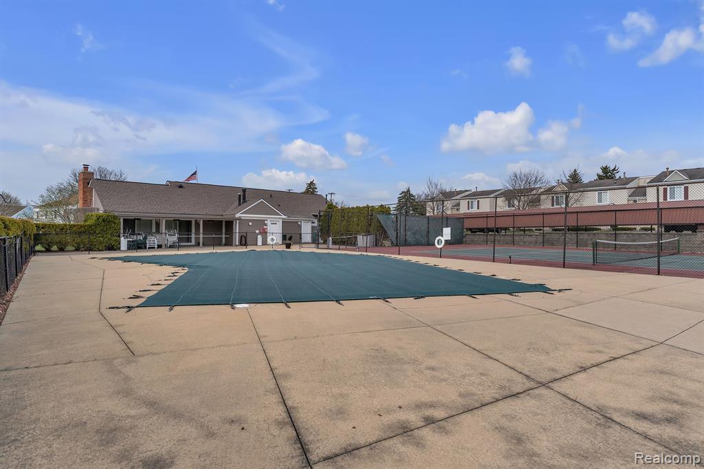 23625 STONEHENGE Boulevard, Novi, MI — Photo 41