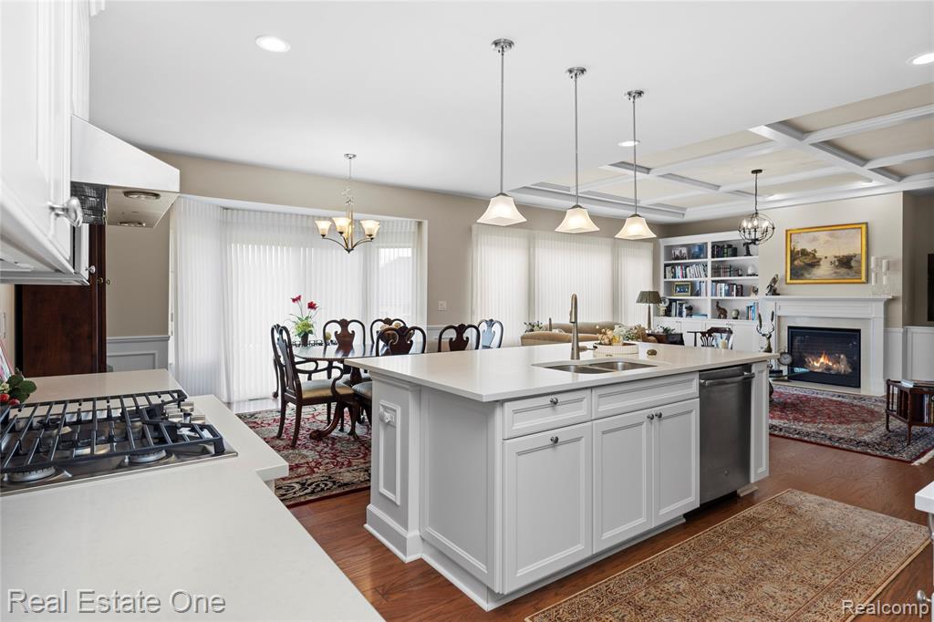 49031 Honey Tree Court Court, Northville, MI 48168 — Photo 13