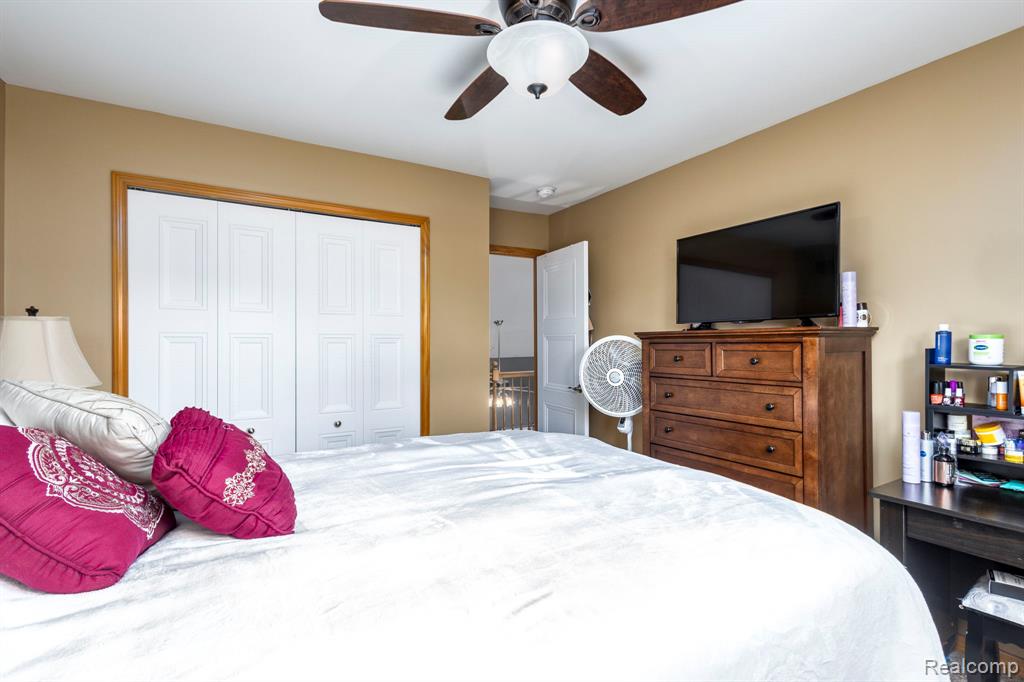 52588 Robins Nest Drive, New Baltimore, MI 48047 — Photo 36
