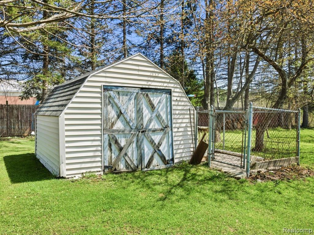 2956 Maywood Drive, Port Huron, MI 48060 — Photo 50