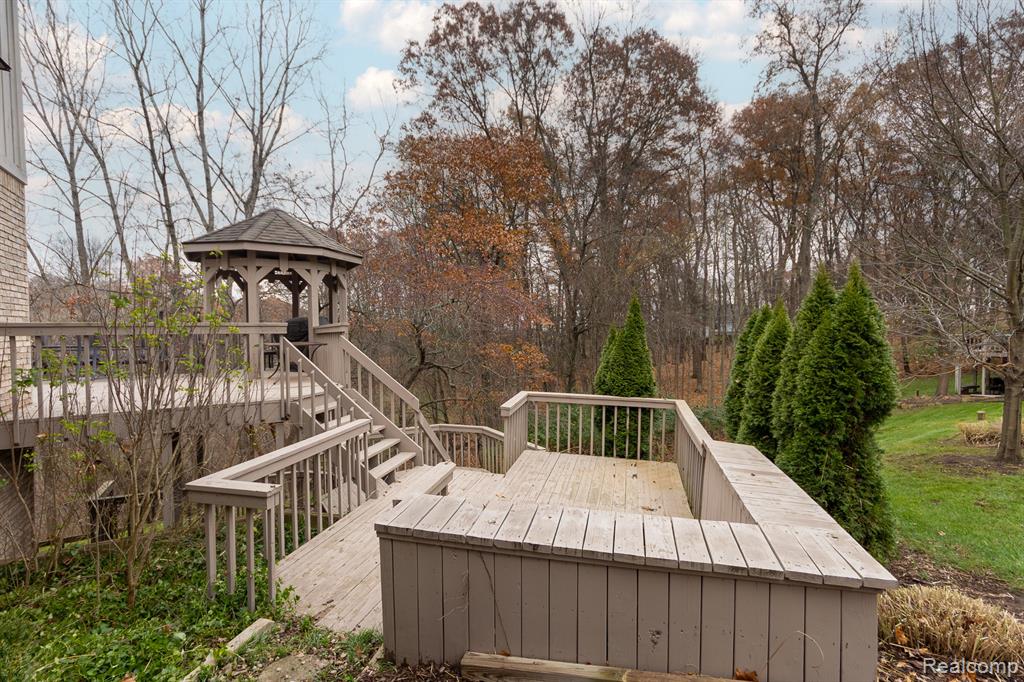2321 Pine Hollow, Brighton, MI 48114 — Photo 40