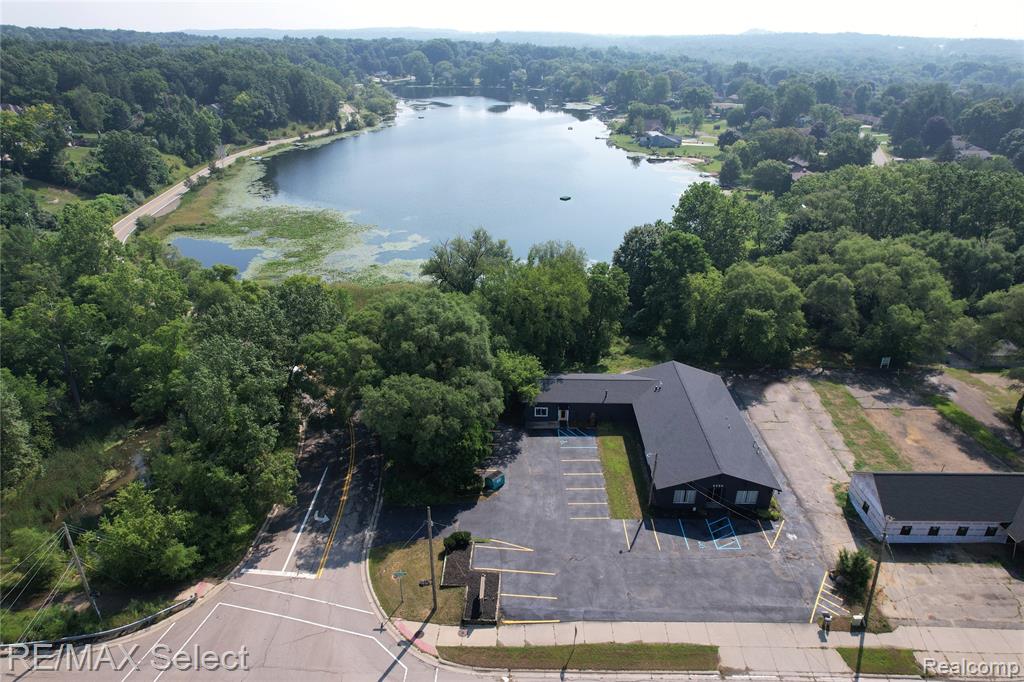 8080 Ortonville Road, Clarkston, MI 48348 — Photo 2