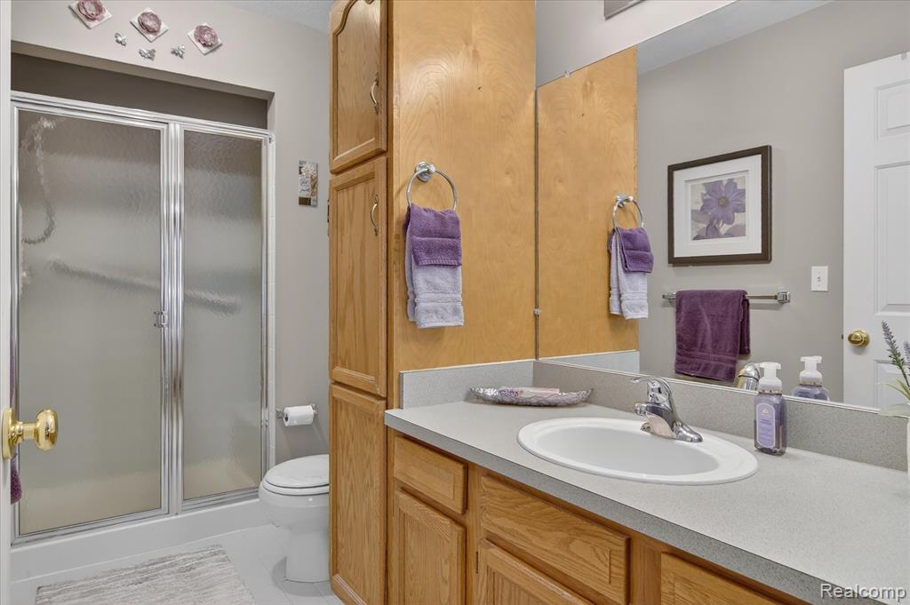 6456 Pembrook Drive, Westland, MI — Photo 23