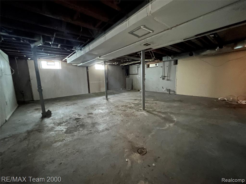 6390 Archdale Street, Detroit, MI 48228 — Photo 29