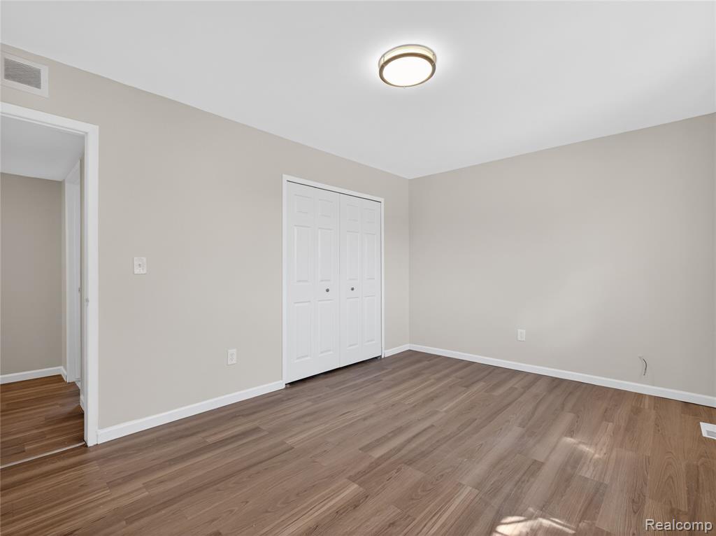 4667 Bloomfield Drive, Sterling Heights, MI 48310 — Photo 30