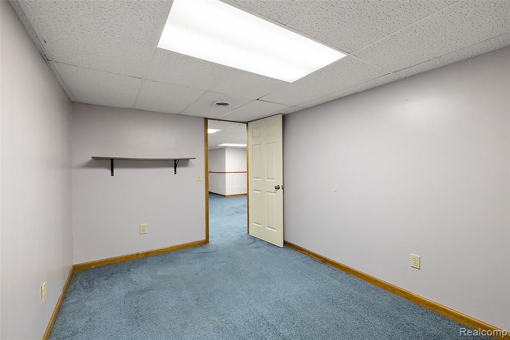 42590 Schienle Lane, Clinton Twp, MI 48038 — Photo 53