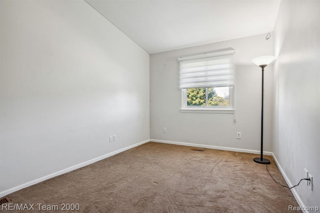 1148 WILDWOOD Lane, Canton, MI 48188 — Photo 16