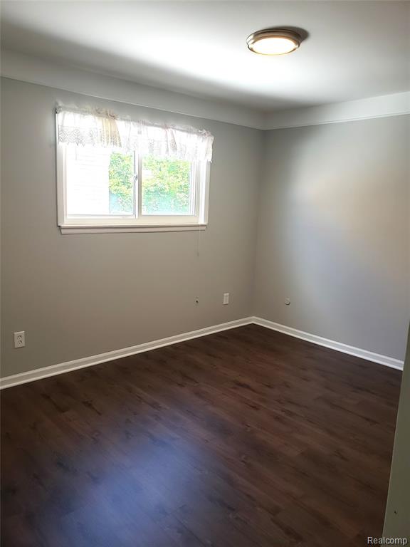 8224 Milburn Street, Westland, MI — Photo 23