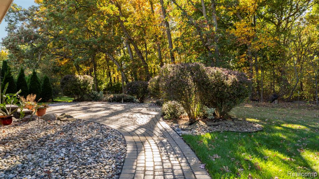 29923 Bradford Drive, New Hudson, MI 48165 — Photo 4