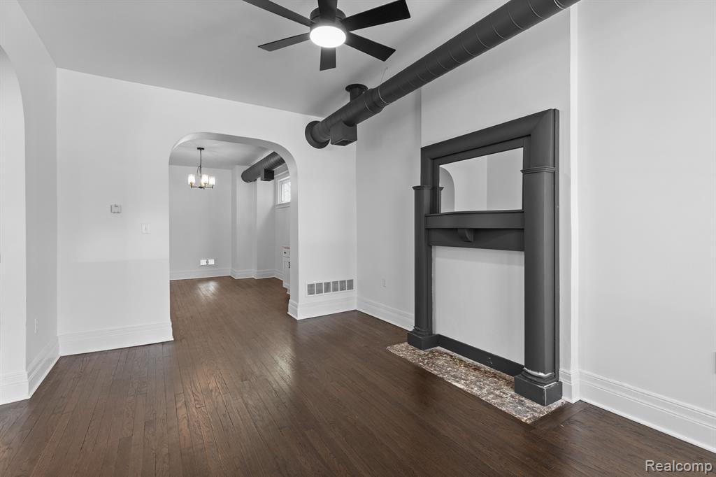 612 MARSTON Street, Detroit, MI 48202 — Photo 5