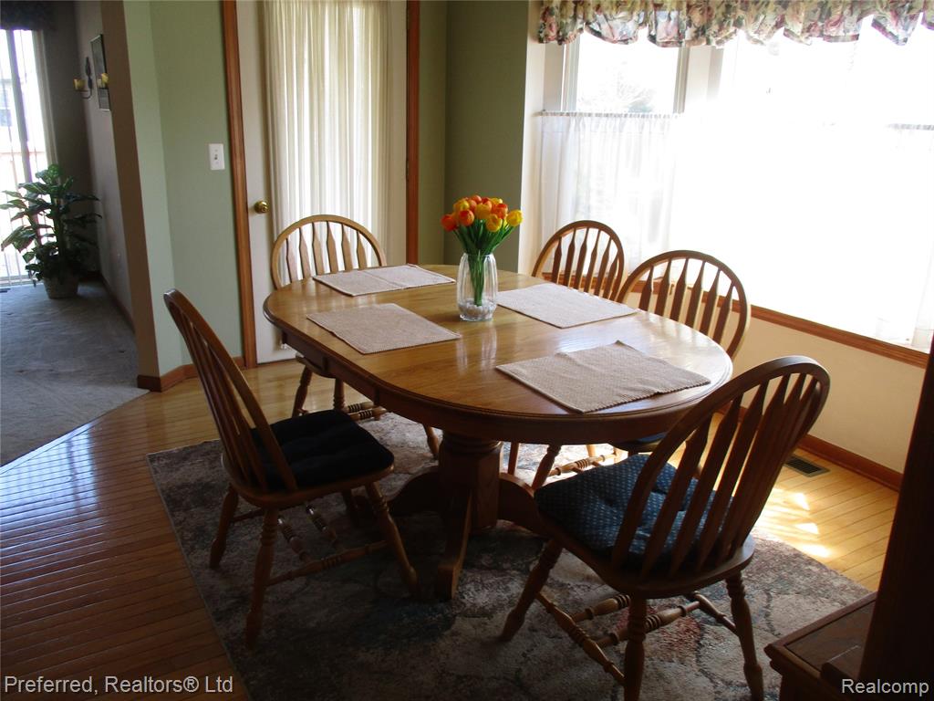 9153 Lakewood Drive, Whitmore Lake, MI 48189 — Photo 9