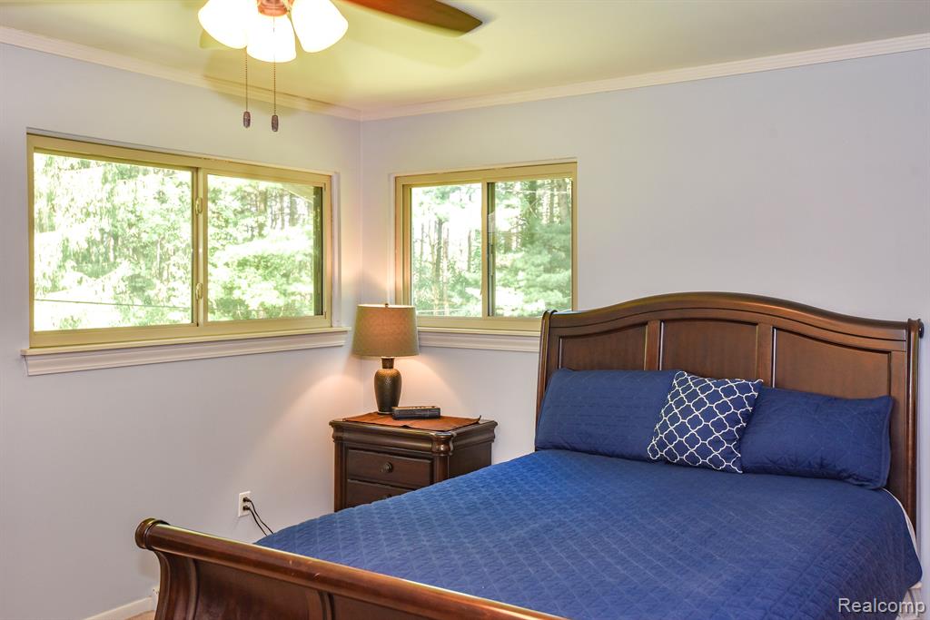 9245 PINE KNOB Road, Clarkston, MI 48348 — Photo 33