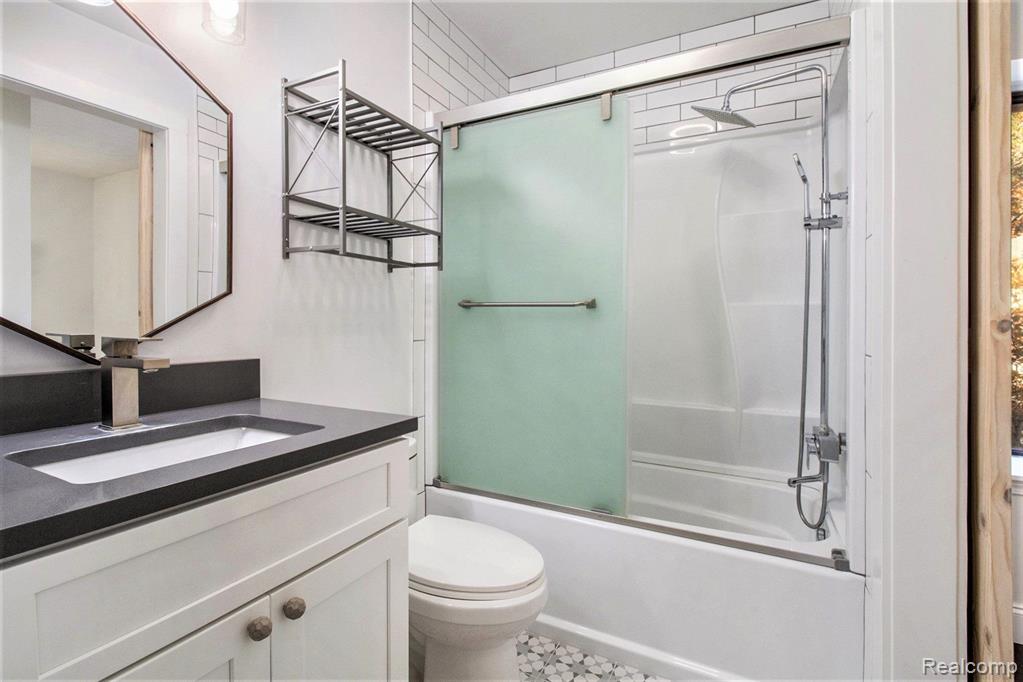 490 FOREST Drive, Brighton, MI 48116 — Photo 14