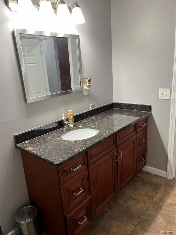 20535 Powers Avenue, Dearborn Heights, MI 48125 — Photo 16