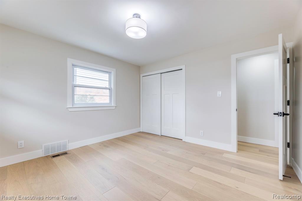 18910 Devonshire Street, Beverly Hills, MI 48025 — Photo 25