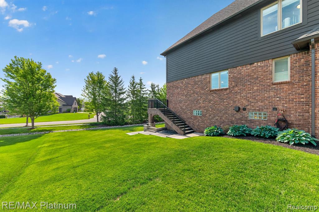 10653 Stoney Point Drive, South Lyon, MI 48178 — Photo 44