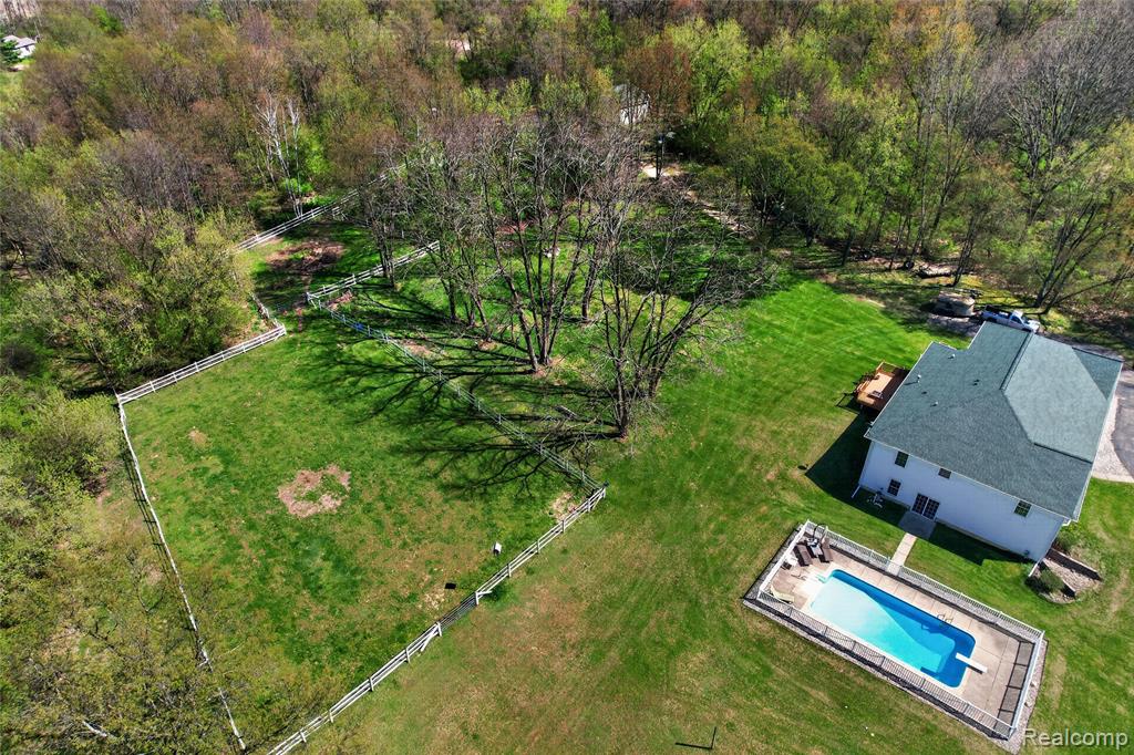 7233 Hague Avenue, Jackson, MI 49201 — Photo 44