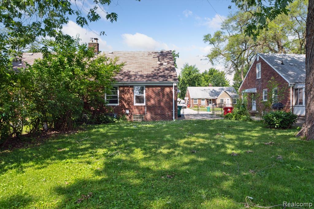 23772 Brittany Avenue, Eastpointe, MI 48021 — Photo 17
