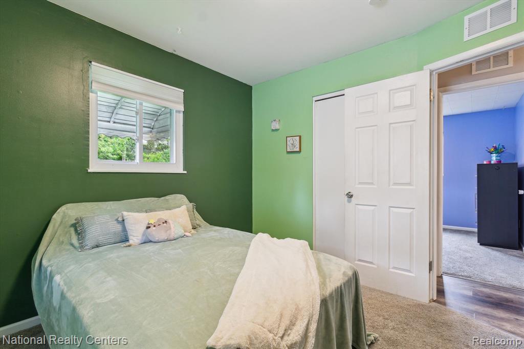 4458 Harding Street, Dearborn Heights, MI 48125 — Photo 17