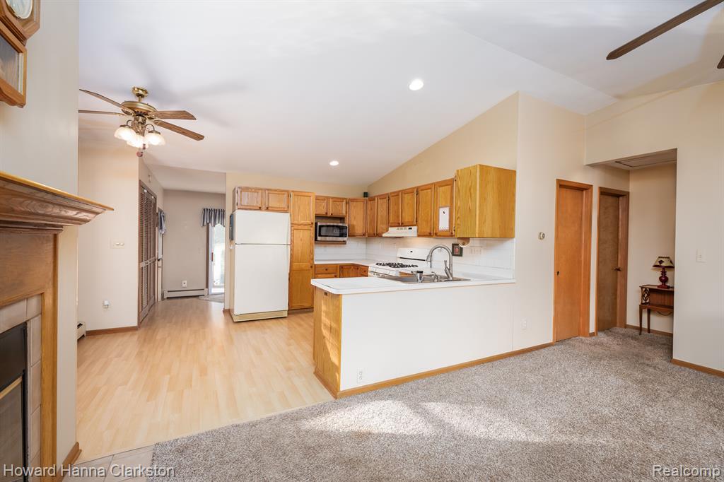 6183 Jameson Drive, Waterford, MI 48329 — Photo 7