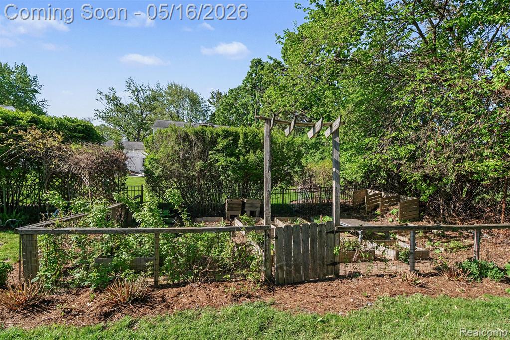16965 Reedmere Avenue, Beverly Hills, MI 48025 — Photo 36
