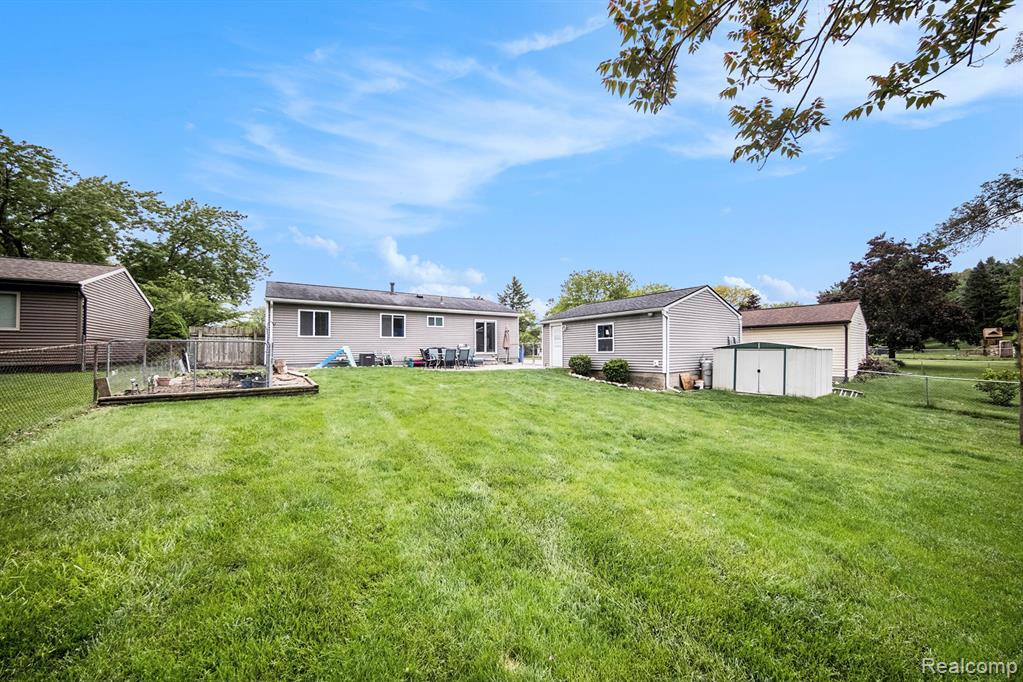 820 Devonshire Boulevard, Brighton, MI 48116 — Photo 31