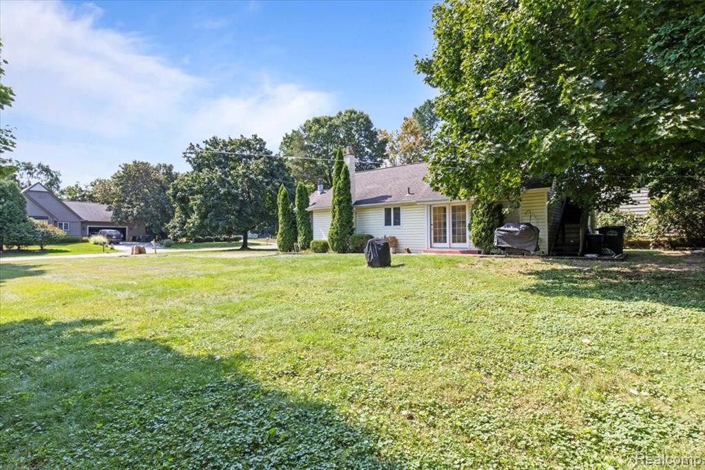 46056 SUNSET Street, Northville, MI 48167 — Photo 27