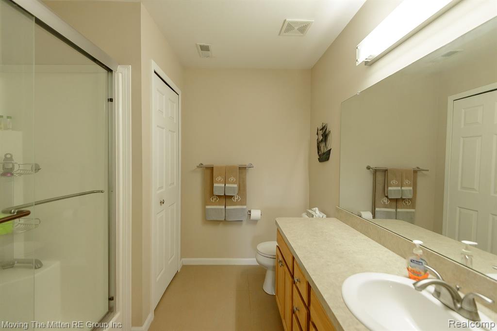 42156 N CUMBERLAND Drive, Van Buren, MI 48111 — Photo 23