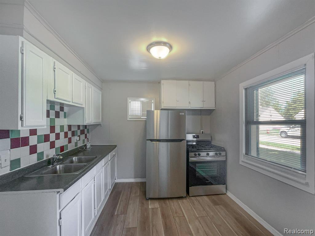 7054 FISHER Avenue, Warren, MI 48091 — Photo 8