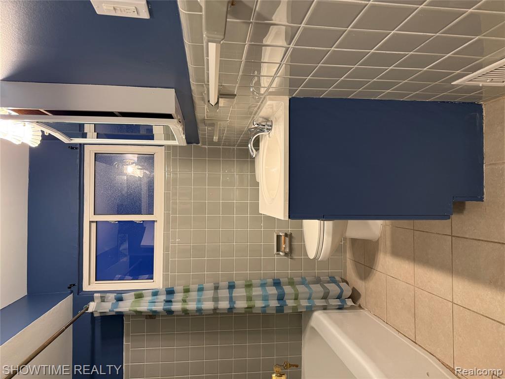 26261 Linwood Street, Roseville, MI, 48066