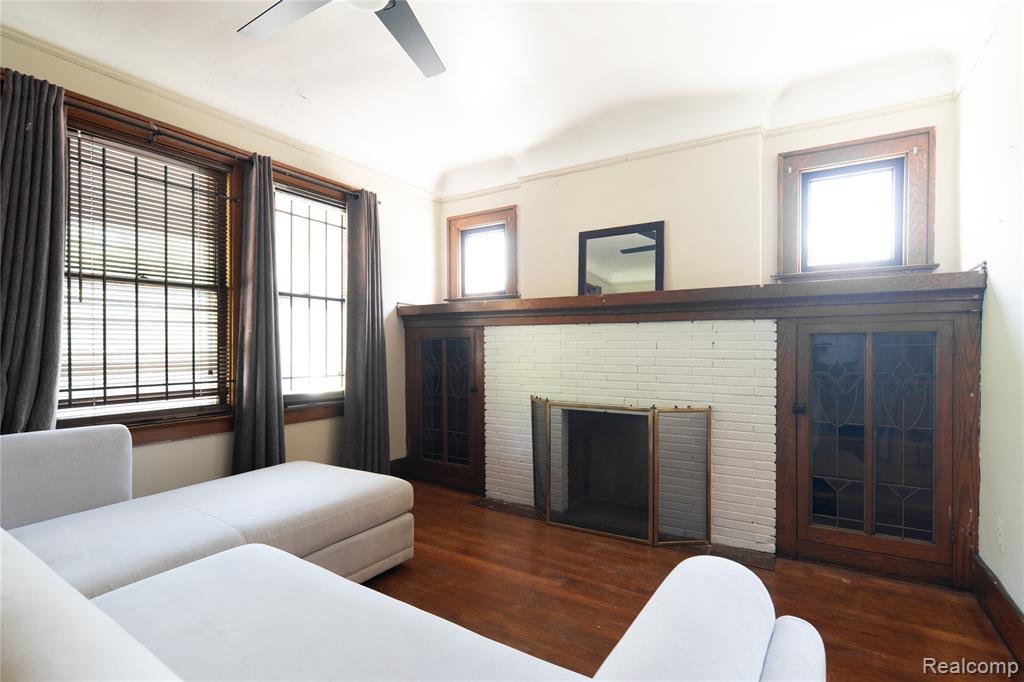 5303 Hurlbut Street, Detroit, MI 48213 — Photo 9