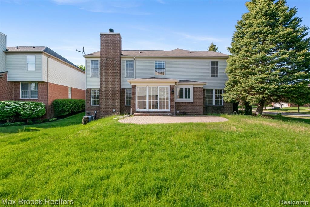7657 Windgate Circle, West Bloomfield, MI 48323 — Photo 5
