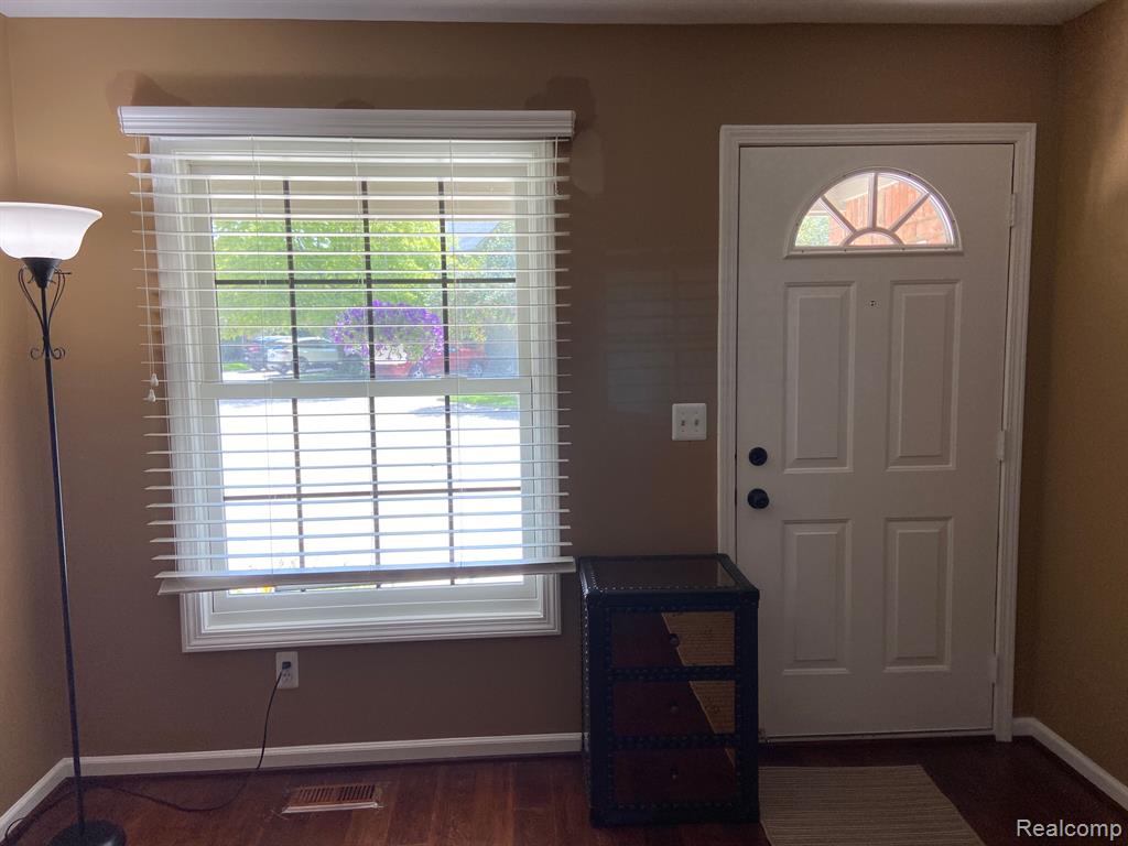 112 MAPLEGROVE Drive, Clawson, MI — Photo 13