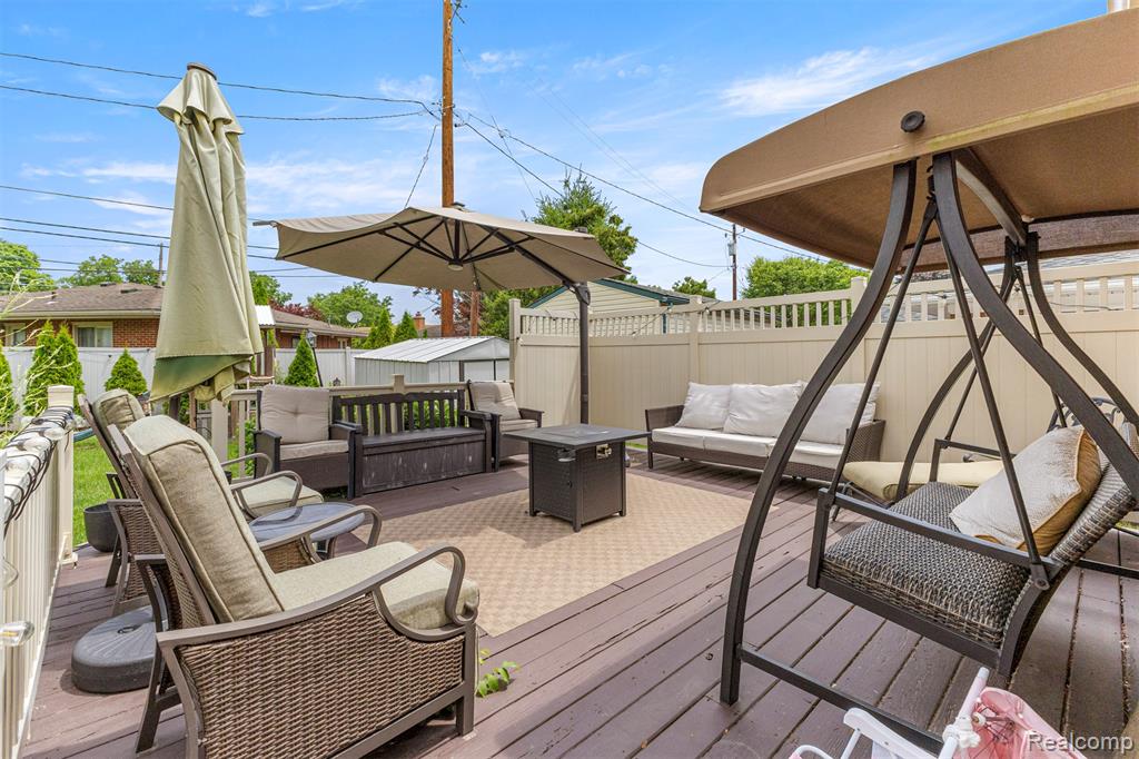 8570 Rockland Street, Dearborn Heights, MI 48127 — Photo 45