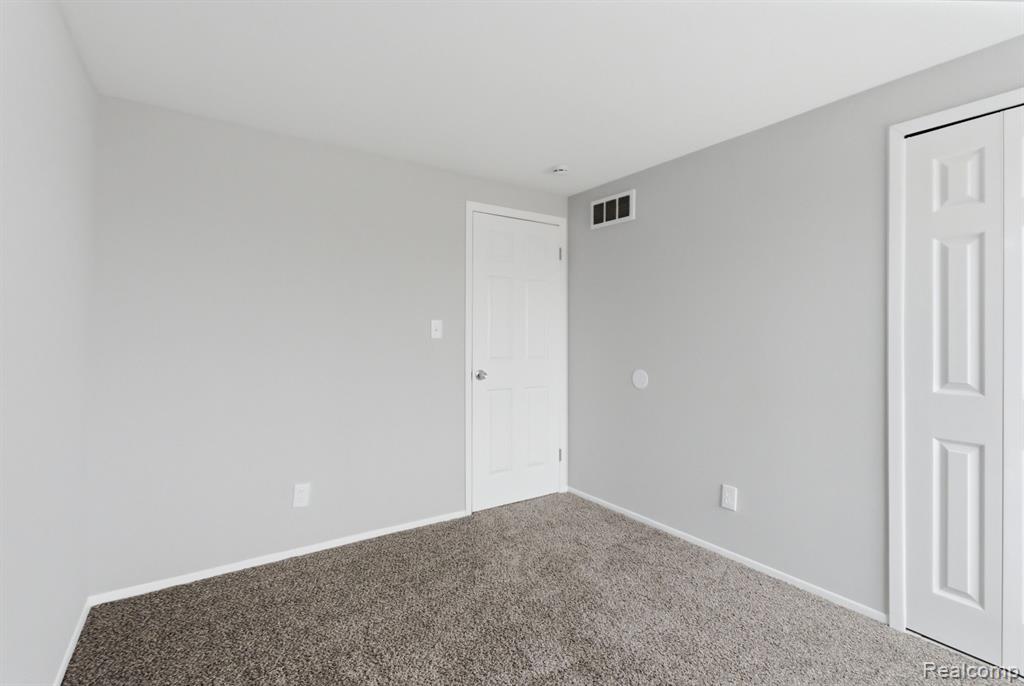 8710 Community Boulevard, Warren, MI 48093 — Photo 15