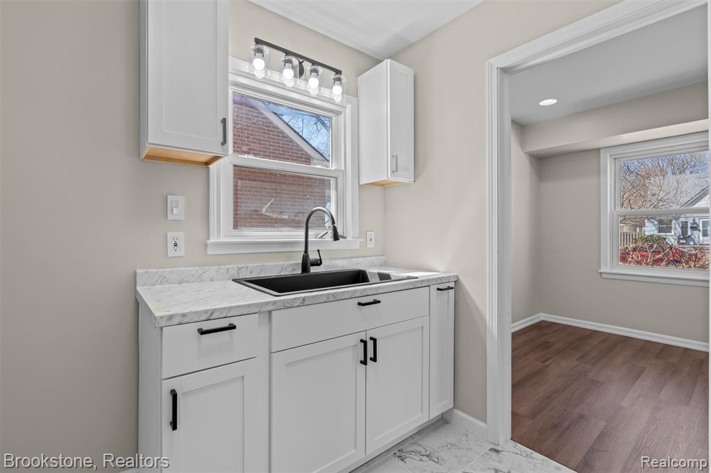 9956 Arnold, Redford, MI 48239 — Photo 8
