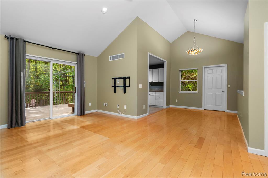 9438 Appleview Court, Brighton, MI 48116 — Photo 17