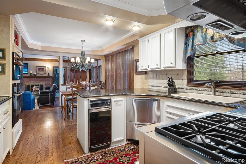 53800 WOODBRIDGE Drive, Shelby Twp, MI 48316 — Photo 6