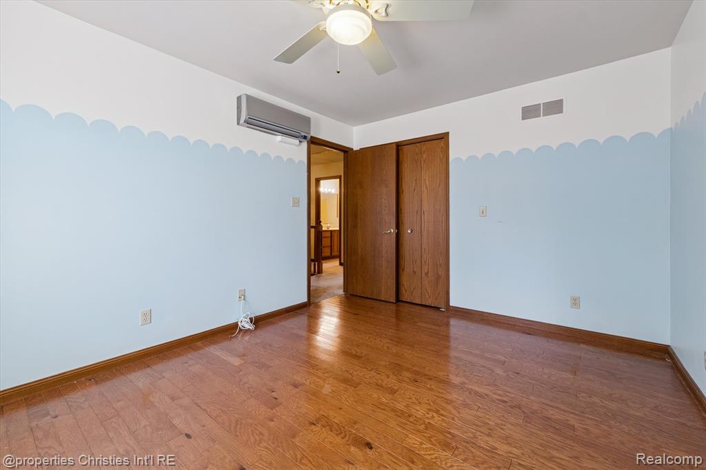 48818 Pebble Lane, Novi, MI — Photo 27