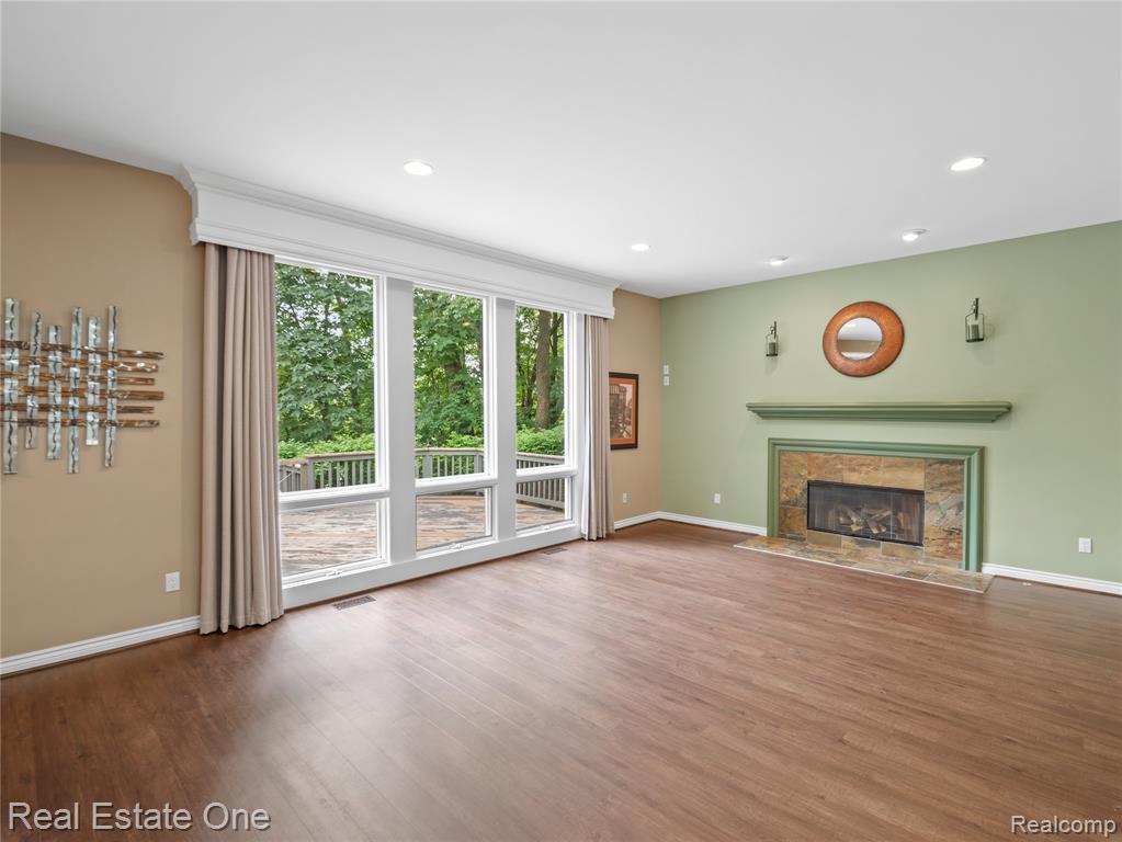 5471 Parkside Drive, Brighton, MI 48114 — Photo 9
