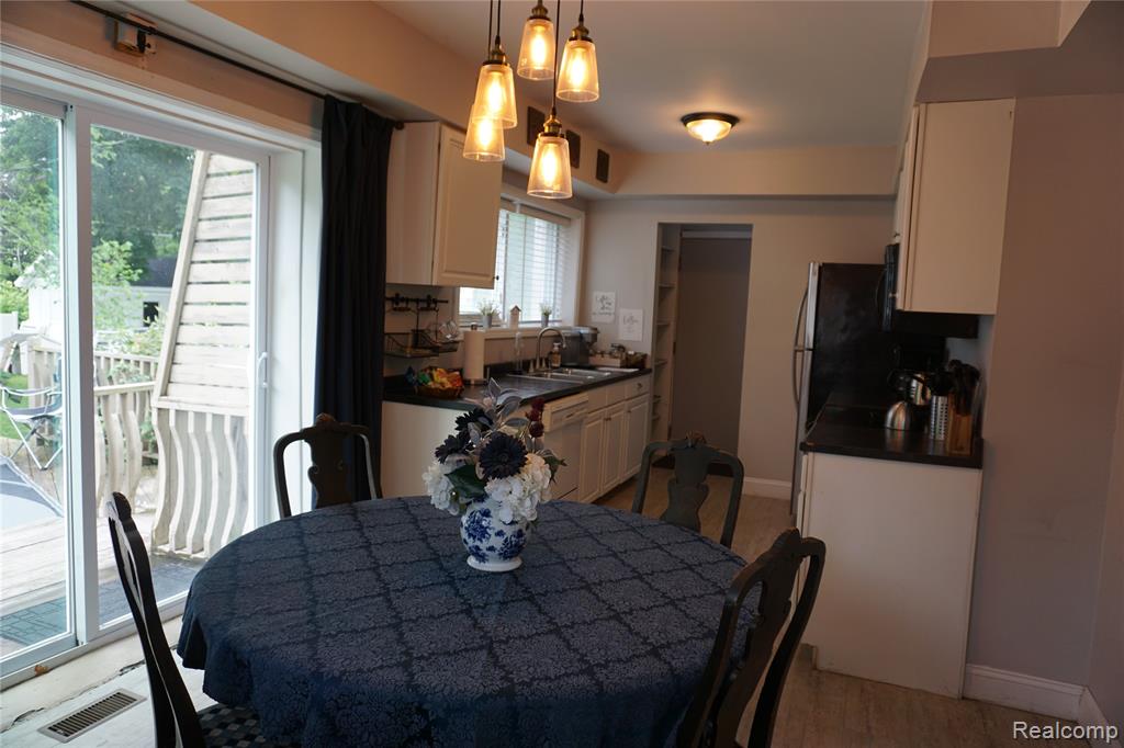 955 N Chevrolet Avenue, Flint, MI 48504 — Photo 14