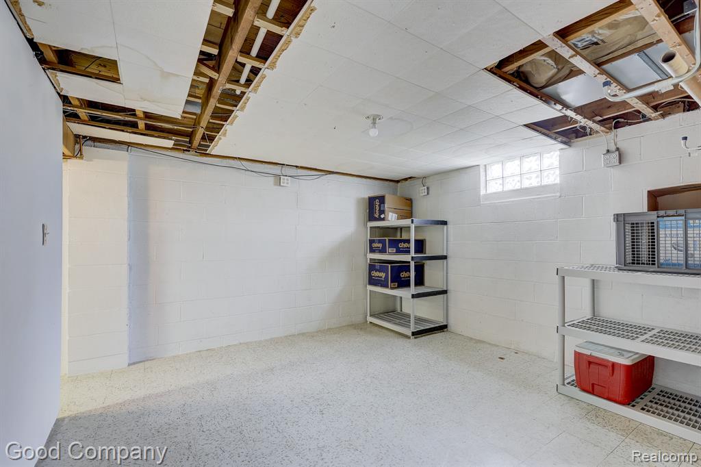 29329 Tawas Street, Madison Heights, MI 48071 — Photo 31