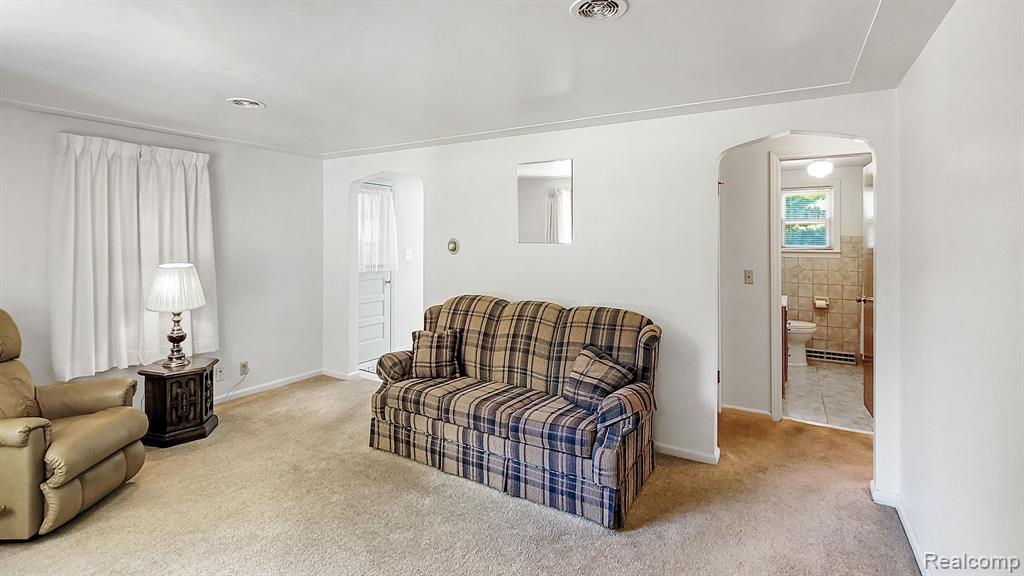 10494 S GRAHAM Road, St. Charles, MI 48655 — Photo 2