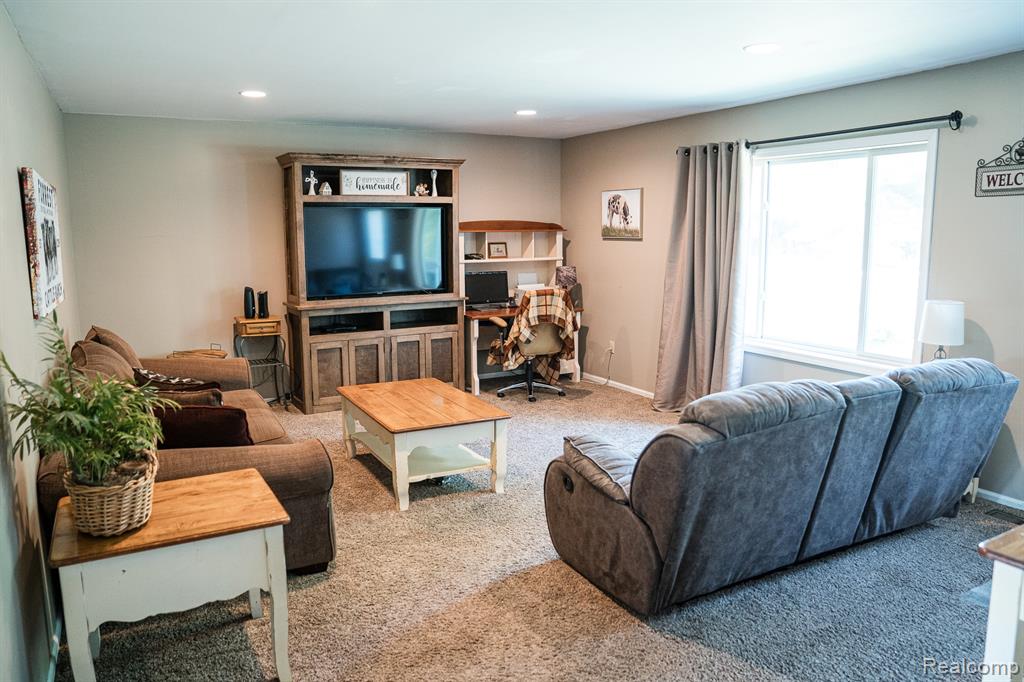 2757 S Lake Pleasant Road, Metamora, MI 48455 — Photo 8