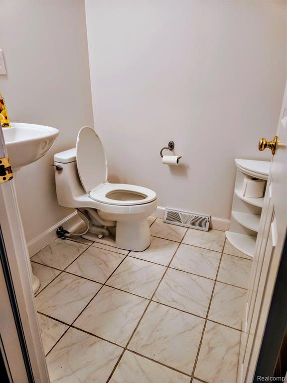 4216 Meadow Pond Lane, Metamora, MI 48455 — Photo 30