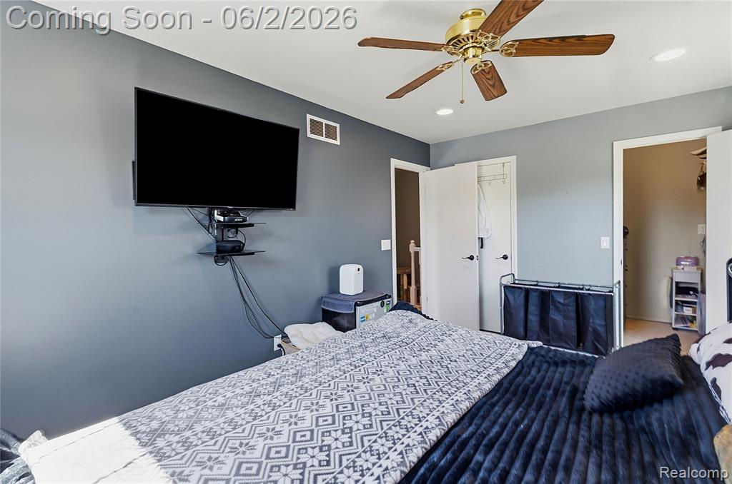 15794 Charleston Drive, Clinton Twp, MI 48038 — Photo 19