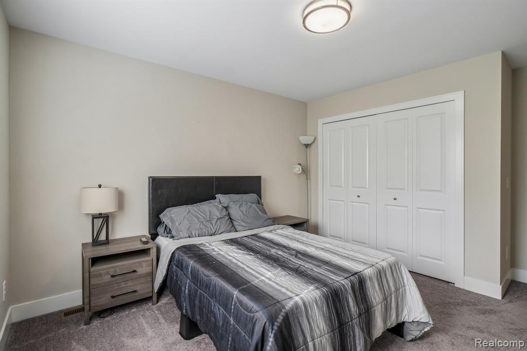 340 Dover Road, Waterford, MI 48328 — Photo 19