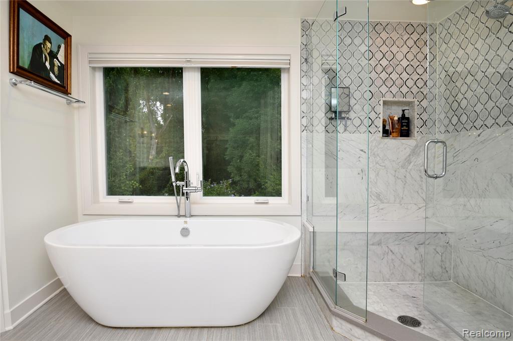 3029 S Westview Court, Bloomfield, MI 48304 — Photo 18