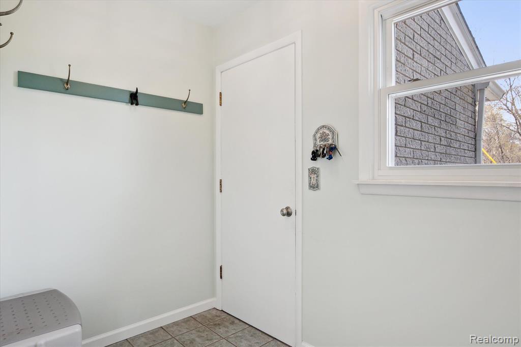 7915 LITTLE FARM Lane, West Bloomfield, MI — Photo 40